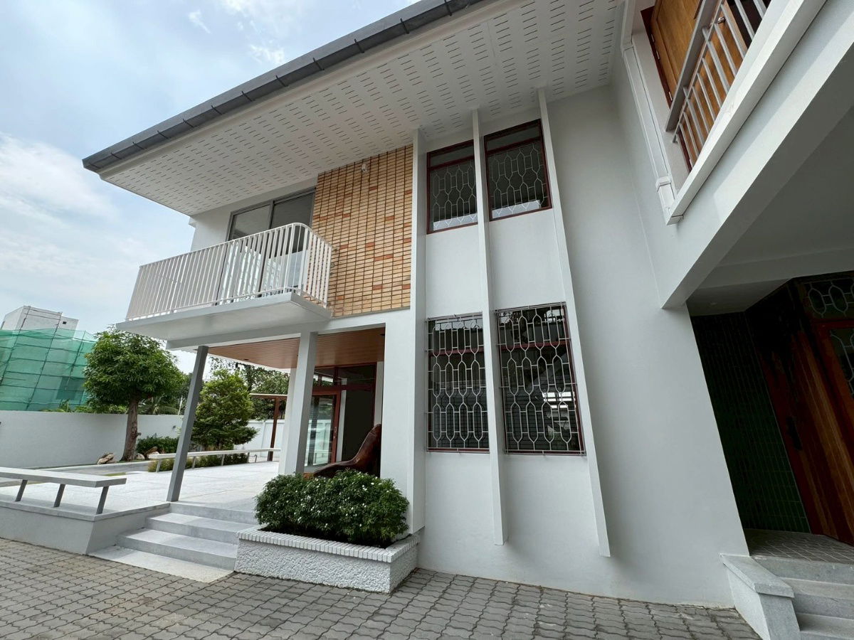 picture P0212 Fully Renovated Detached House for Rent – Pridi Banomyong 25 (Ekkamai Soi 10), Only 750 Meters from Sukhumvit 71 - 2/20