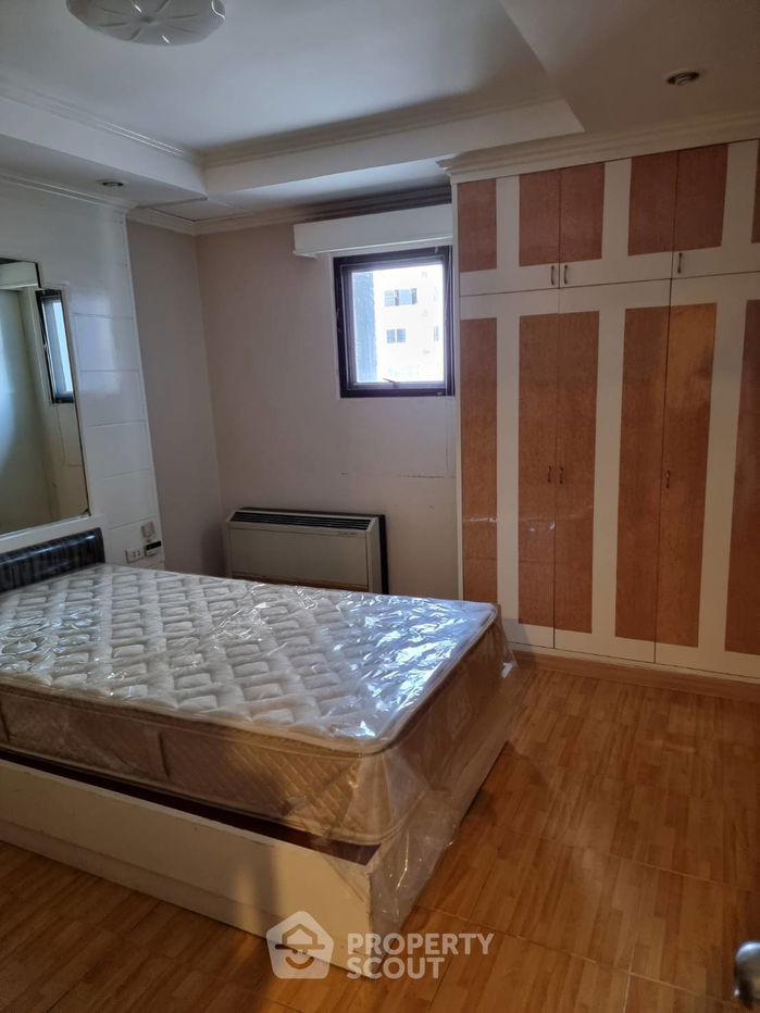 picture 2-BR Condo at Srivara Mansion Condominium 1 near MRT Thailand Cultural Centre (ID 2278078) - 11/12