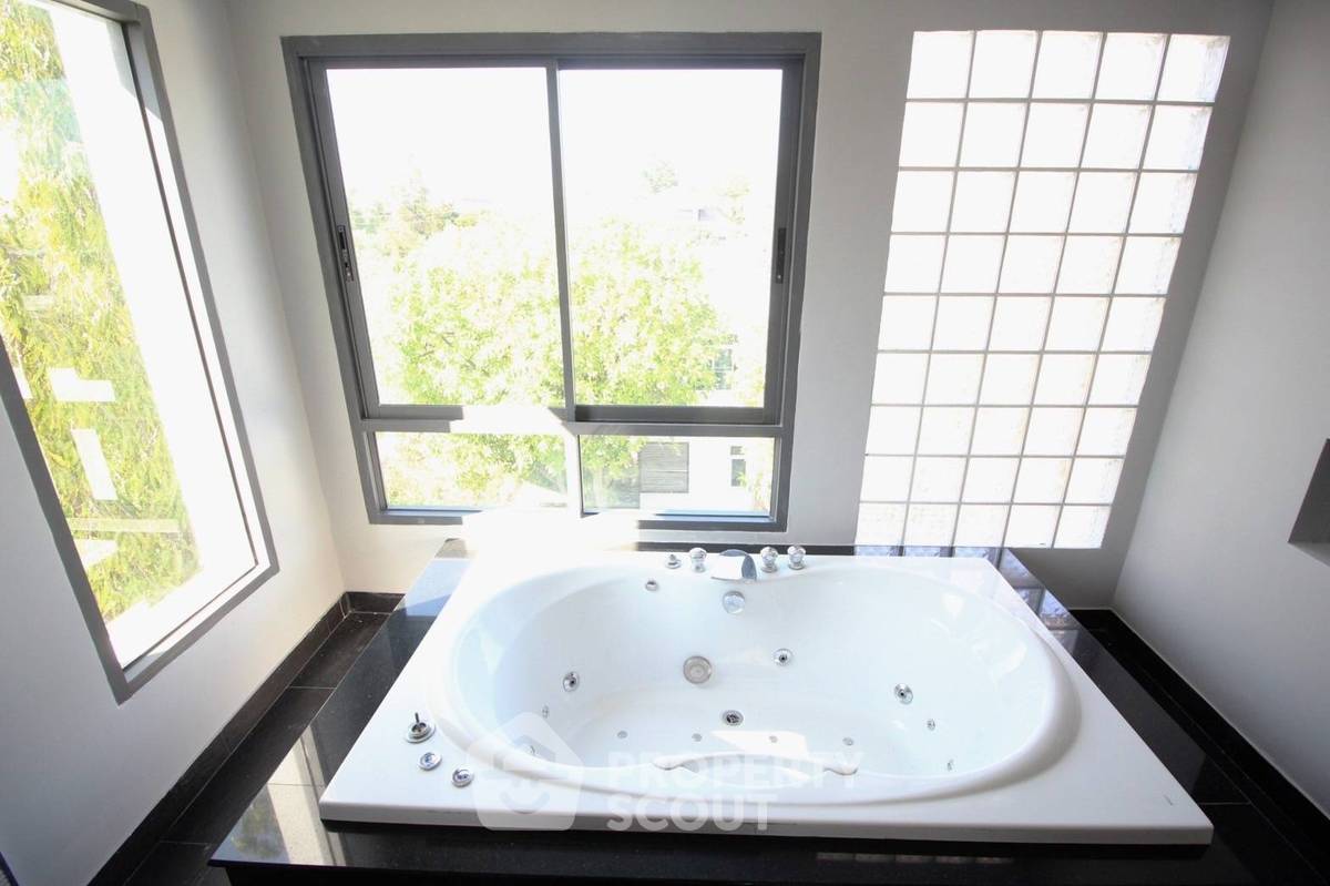 รูป บ้าน 5-ห้องนอน ที่ หัวหิน ซีวิว วิลล่า ใกล้ เมืองหัวหิน (ID 1178748) - รูปที่ 12/12