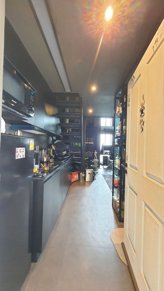 รูป cd1822 ให้เช่าคอนโด ตกแต่งสวยมาก ห้องมุม วิวสระว่ายนํ้า ห้อง Duplex (ตกแต่งเกือบล้าน) (Blak mens style decoration) คอนโด ละติจูด ใกล้ม.เอแบค บางนา - รูปที่ 3/36