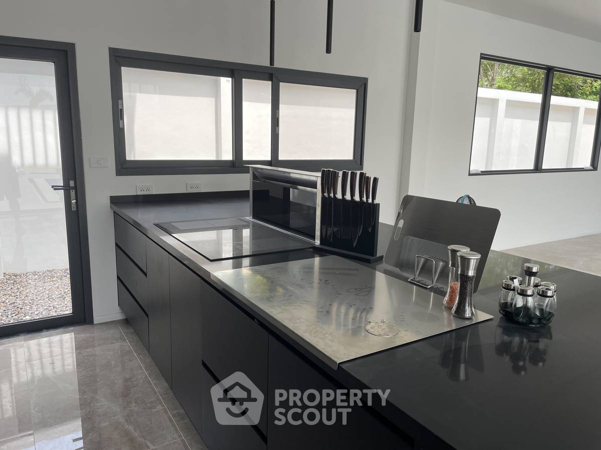 picture 3-BR Villa close to Artist Village Hua Hin (ID 2265859) - 4/32