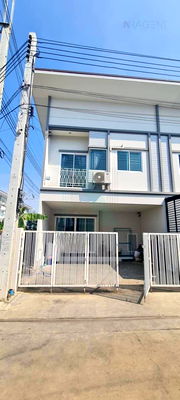 เช่าทาวน์โฮม สถาบันเทคโนโลยีแห่งสุวรรณภูมิ  : 📌 ให้เช่าทาวน์เฮาส์ 2 ชั้น เดอะ มิราเคิล เทพารักษ์ 3 ห้องนอน 3 ห้องน้ำ