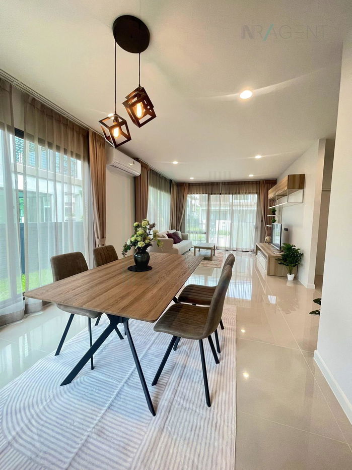 รูป 📌 ให้เช่าบ้านเดี่ยว 2 ชั้น บุราสิริ กรุงเทพกรีฑา 4 ห้องนอน 5 ห้องน้ำ - รูปที่ 3/8