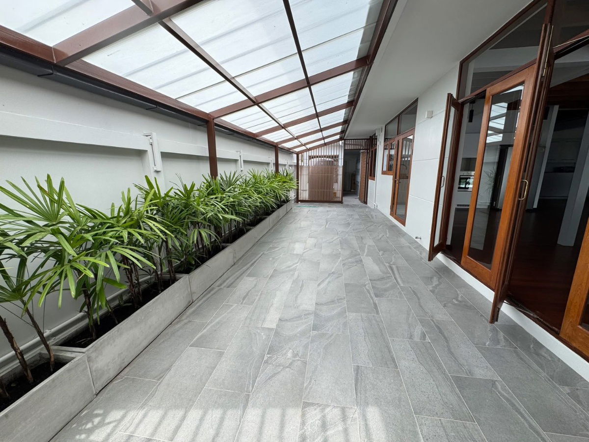 picture P0212 Fully Renovated Detached House for Rent – Pridi Banomyong 25 (Ekkamai Soi 10), Only 750 Meters from Sukhumvit 71 - 19/20