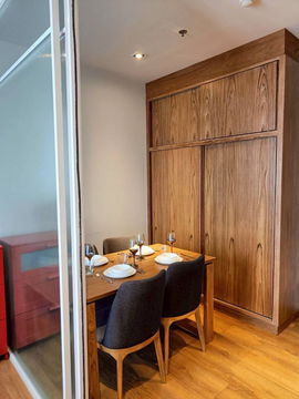 E50439   Park 24 (Origin Phrom Phong) E50439  