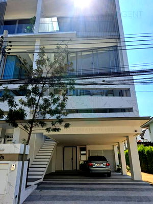 โฮมออฟฟิศ ถนนลาดพร้าว : 📌 ขายโฮมออฟฟิศ โครงการ ลักซ์ 35 รัชดา-ลาดพร้าว 4 ชั้น 3 ห้องนอน 5 ห้องน้ำ