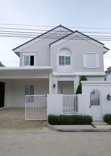 รูปภาพ เช่าบ้านเดี่ยว 2 ชั้น ม. ชัยพฤกษ์ บางนา กม.15 สวย หรูหรา เฟอร์นิเจอร์ครบ สนใจแอตไลน์ครับ@841qqlnr