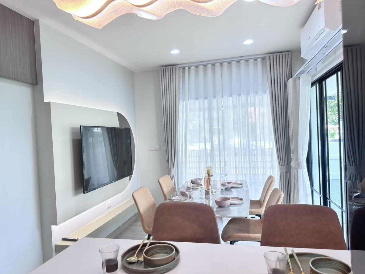 picture 🔥 *Modern Luxury Pool Villa* For sale❤️ ✨ *Price only 7.95 million baht* 🛏 4 bedrooms | 🛁 3 bathrooms | 🚗 2 parking spaces | 🏊‍♂️ Private pool - 4/24
