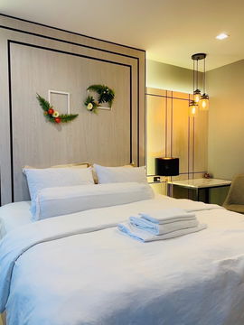P-118896 Condo for rent Life One Wireless fully furnished (Confirm again when visit). 