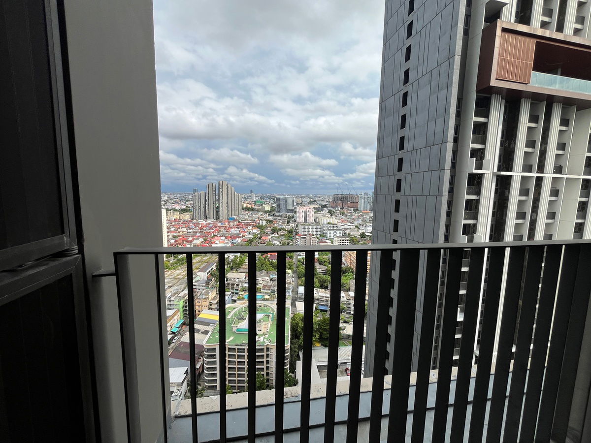 รูป For rent : Whizdom Essence Sukhumvit, 2 Bedrooms, 2 Bathrooms, Rent 35,000 Baht / Month, Ready to move as of today. - รูปที่ 14/14