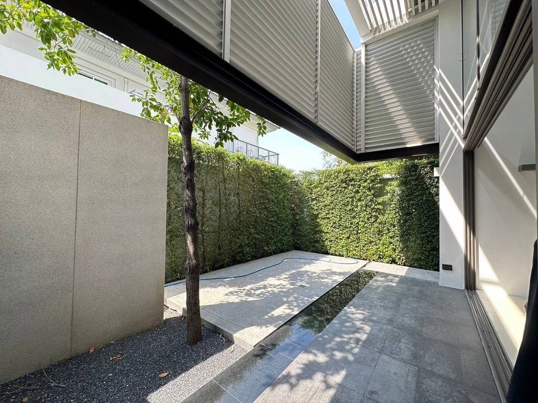 picture Townhome for sale 3.5 stories Ramkhamheang 118 very close to International School - 3/5