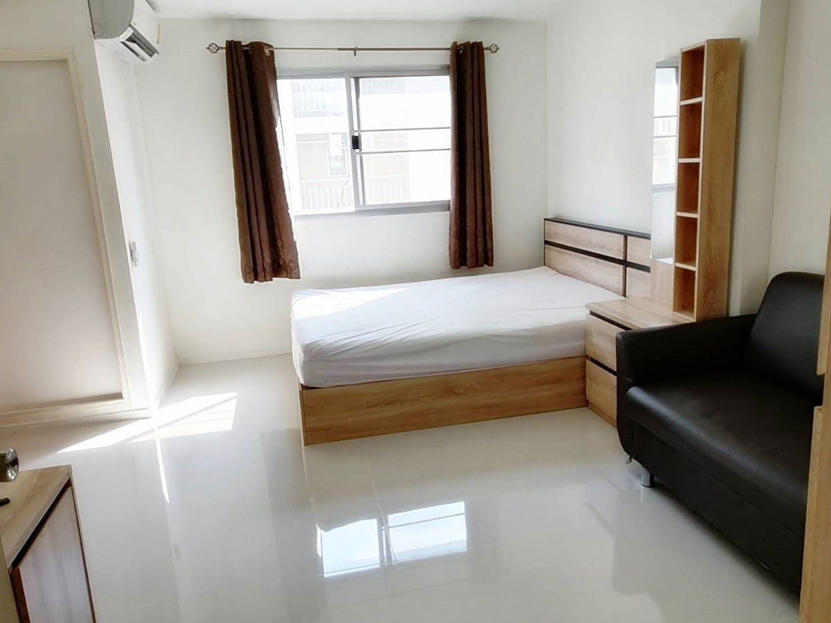 picture Lumpini township condo for rent. - 2/20