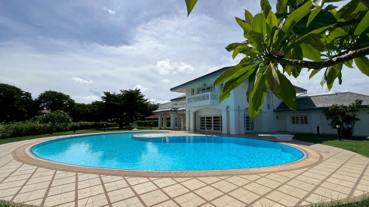 รูป เช่าบ้านบางนาติดเลค พร้อมสระว่ายน้ำ - รูปที่ 1/15