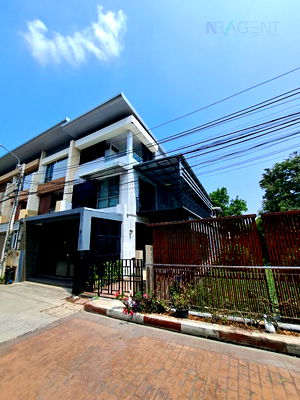 เช่าทาวน์โฮม ปากเกร็ด นนทบุรี : 📌 ให้เช่าทาวน์เฮาส์ โครงการ ภัทร โมทาวน์ 3 ชั้น 3 ห้องนอน 4 ห้องน้ำ
