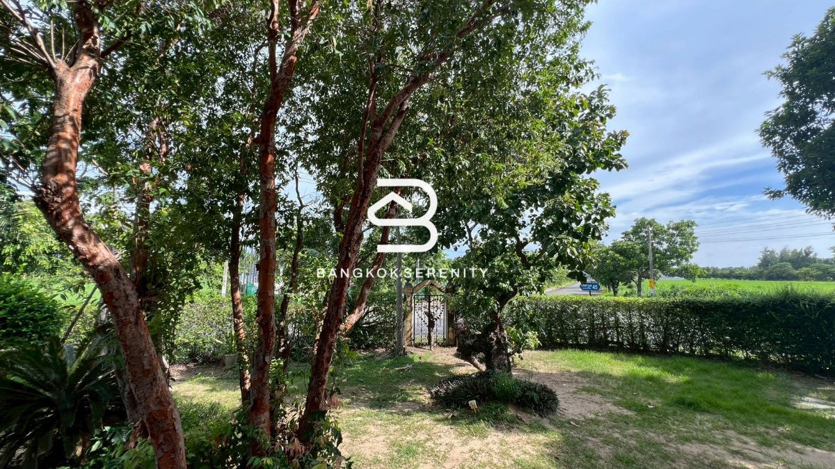 picture House for sale at Lakewood Golf course Country Club - 6/24