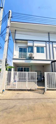 ทาวน์โฮม สถาบันเทคโนโลยีแห่งสุวรรณภูมิ  : 📌 ขายทาวน์เฮาส์ โครงการ เดอะ มิราเคิล เทพารักษ์ 2 ชั้น 3 ห้องนอน 3 ห้องน้ำ