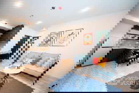 2-BR Condo at XT Huaikhwang near MRT Huai Khwang (ID 2003986)