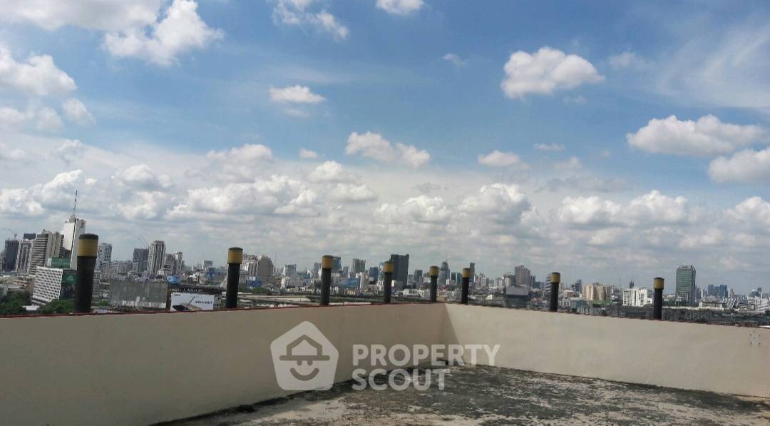 picture 1-BR Condo at First Tower Condominium near BTS Phloen Chit (ID 2051280) - 8/9