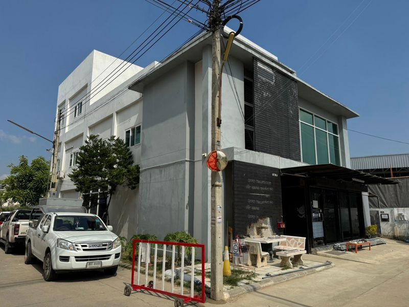 รูป ขายโฮมออฟฟิศ  ใจกลางอมตะ ชลบุรี  พร้อมอุปกรณ์สำนักงาน - รูปที่ 2/20