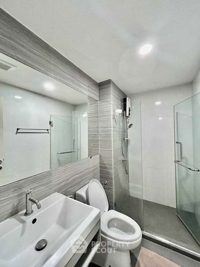 picture 1-BR Condo at Knightsbridge Phaholyothin Interchange in Anusawari (ID 2119515) - 11/13