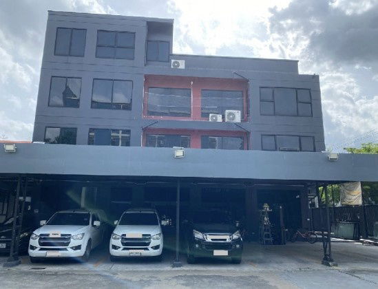 รูป ให้เช่าอาคารสำนักงาน 4 ชั้น ซอยนวมินทร์ เข้าซอยไม่ลึก ใกล้แยกรามอินทรา กม.8  / จอดรถ 10 คัน , แอร์ทั้งอาคาร เหมาะเป็นสำนักงาน จดบริษัทได้ - รูปที่ 2/15