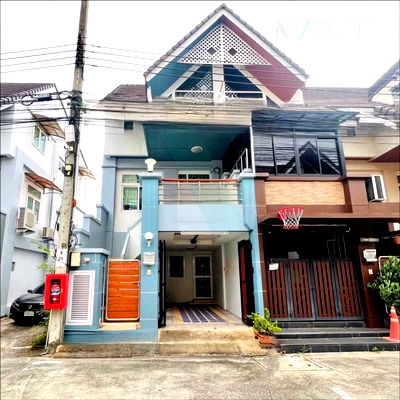 ทาวน์โฮม ม.รัตนบัณฑิต (อาแบค) : 📌 ขายทาวน์เฮาส์ โครงการ เมอริท เพลส ลาดพร้าว 87 3 ชั้น 3 ห้องนอน 3 ห้องน้ำ