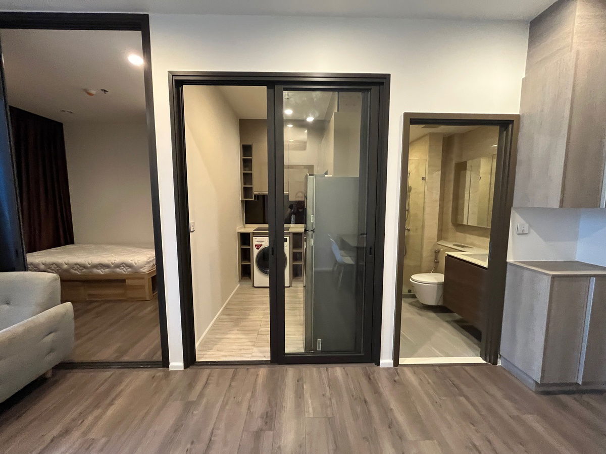 รูป For rent : Whizdom Essence Sukhumvit, 2 Bedrooms, 2 Bathrooms, Rent 35,000 Baht / Month, Ready to move as of today. - รูปที่ 2/14