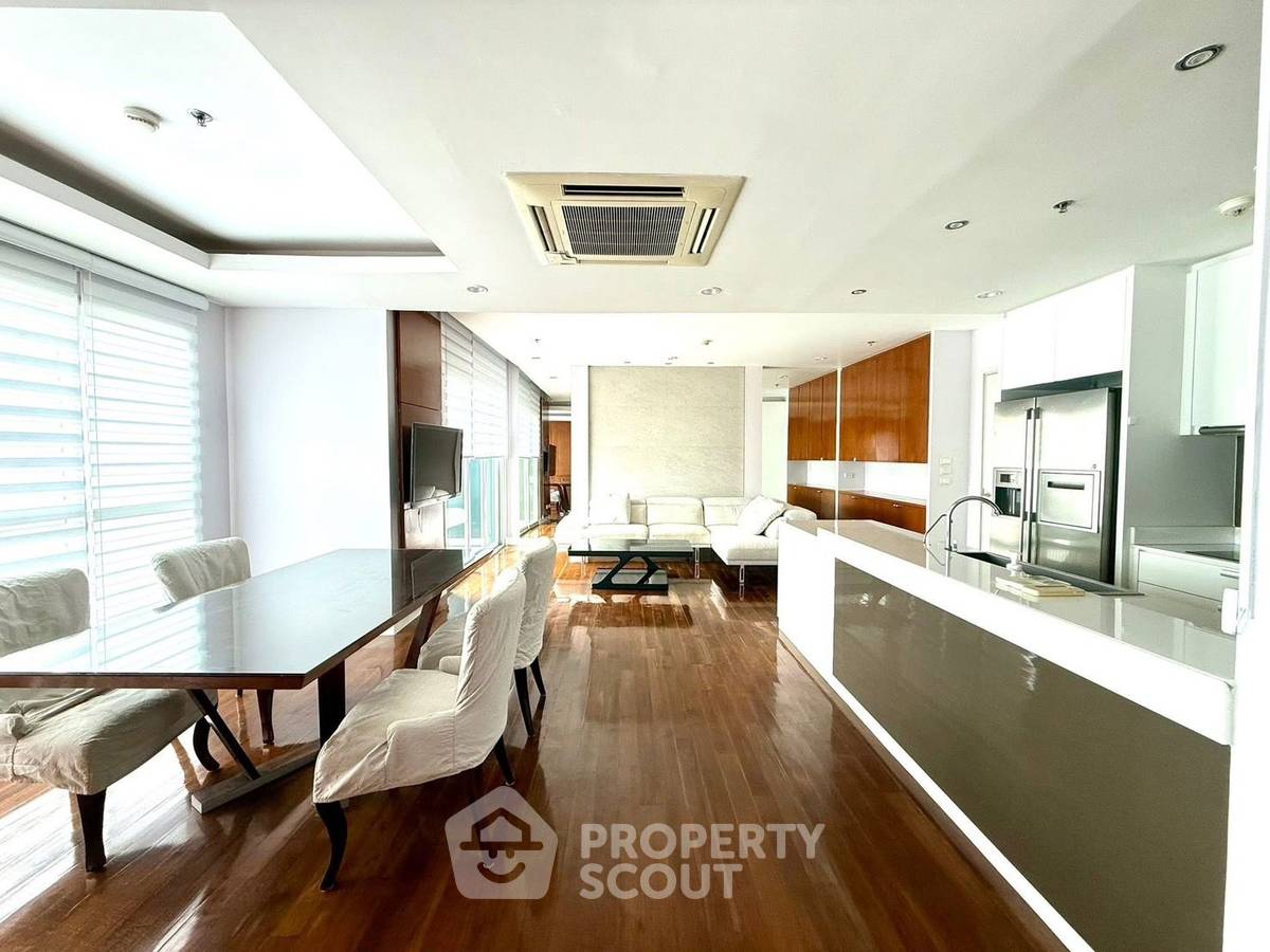 picture 2-BR Condo at Hive Sathorn near BTS Krung Thon Buri (ID 1328541) - 2/16