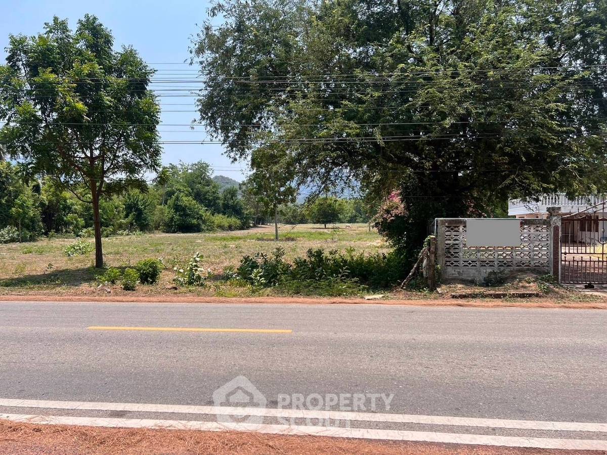 picture 13,288 m² Land for Sale in Sam Roi Yot (ID 1521888) - 4/5