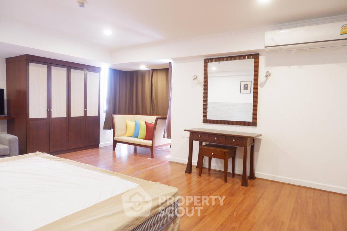 picture 2-BR Condo at Omni Tower near BTS Nana (ID 825658) - 4/8