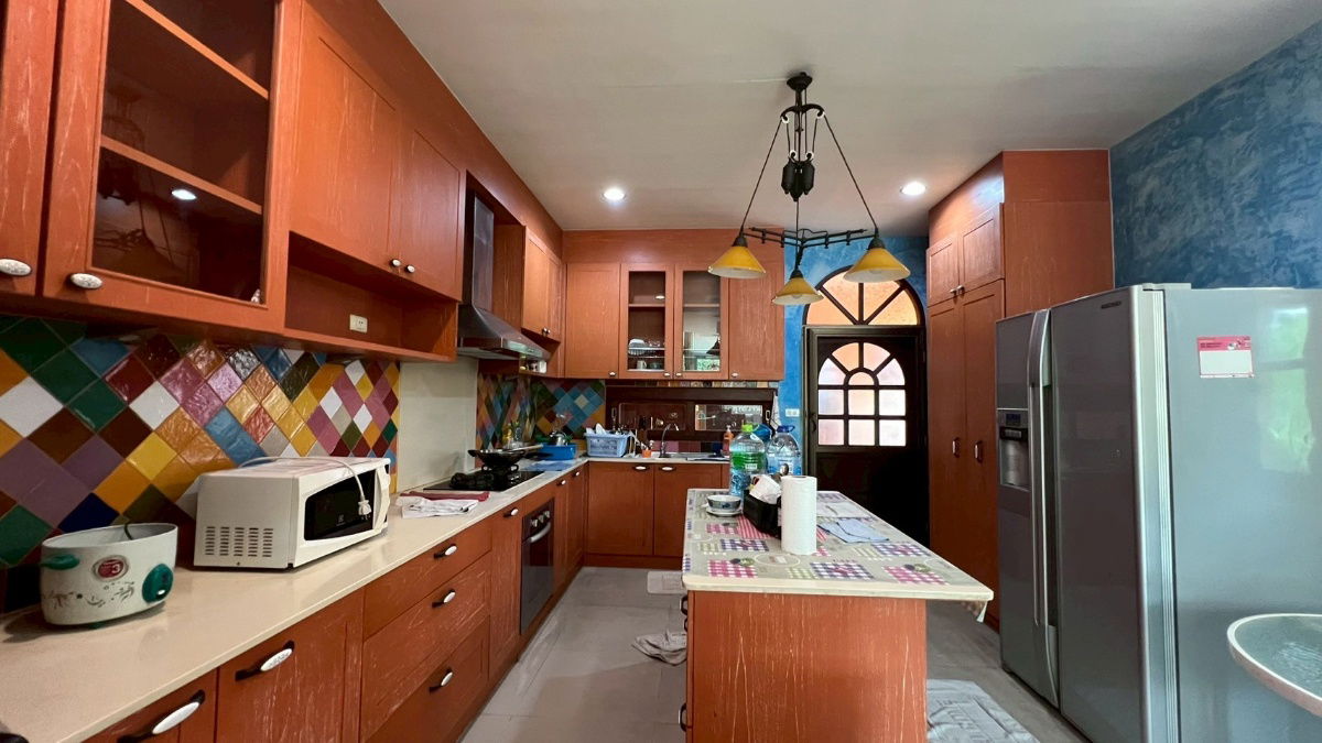 picture House for sale at Lakewood Golf course Country Club - 11/24