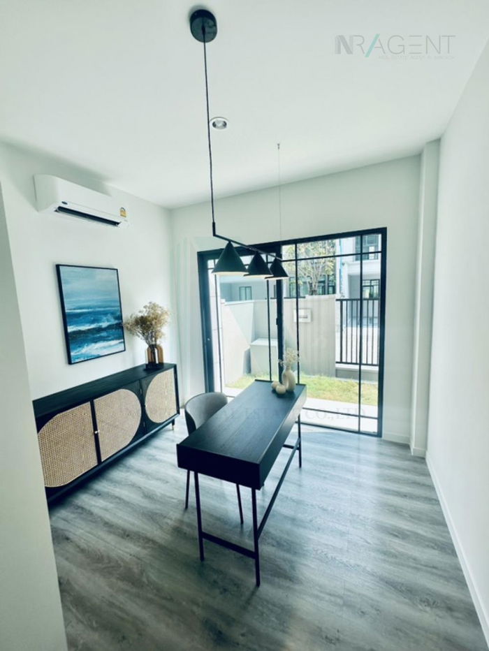 picture 📌 For Rent Town house BAAN KLANG MUANG CLASSE SUKHUMVIT 77 3-story 3 bedroom 4 bathroom - 7/8