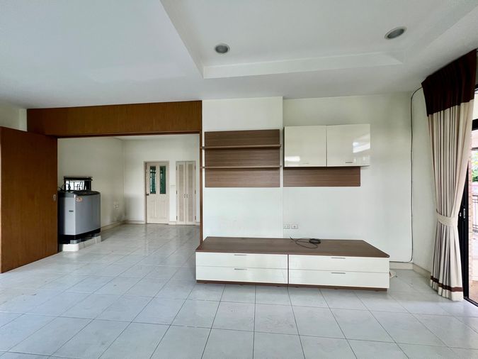 3-bed house for sale, 156 sqm, 53 sq wah, Setthasiri Wongwaen - Sukhaphiban 2