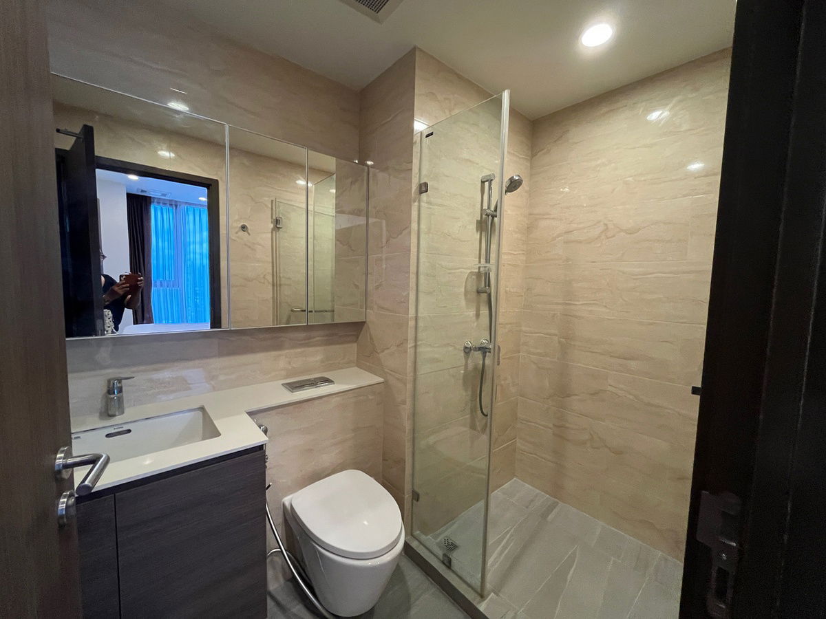 รูป For rent : Whizdom Essence Sukhumvit, 2 Bedrooms, 2 Bathrooms, Rent 35,000 Baht / Month, Ready to move as of today. - รูปที่ 9/14