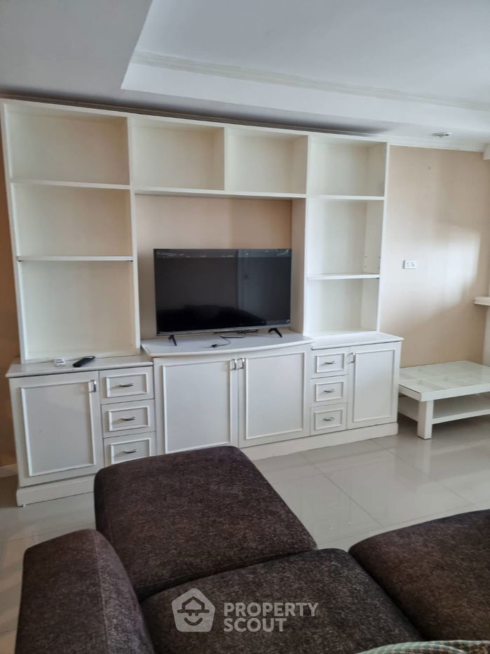 picture 2-BR Condo at Srivara Mansion Condominium 1 near MRT Thailand Cultural Centre (ID 2278078) - 2/12