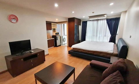 Condo for rent, The Pulse, Lat Phrao 44, size 33 sqm., rental price 7,000 baht. Interested, call 0894282491, Line ID: jeabmona