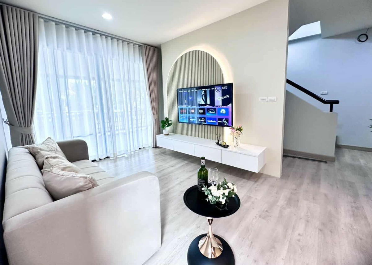 picture 🔥 *Modern Luxury Pool Villa* For sale❤️ ✨ *Price only 7.95 million baht* 🛏 4 bedrooms | 🛁 3 bathrooms | 🚗 2 parking spaces | 🏊‍♂️ Private pool - 12/24