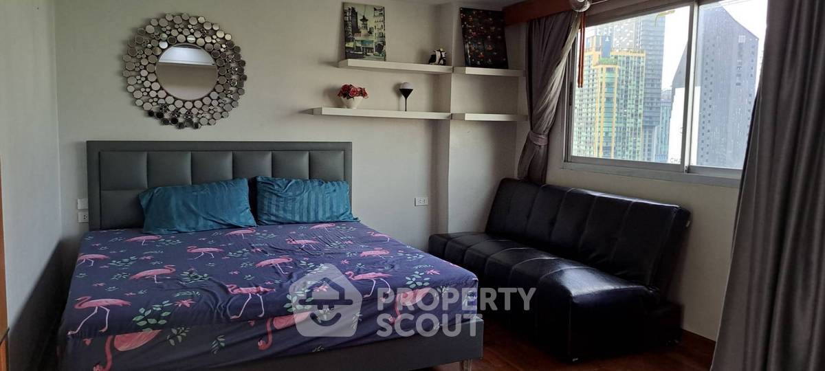 picture 1-BR Condo at First Tower Condominium near BTS Phloen Chit (ID 2051280) - 4/9