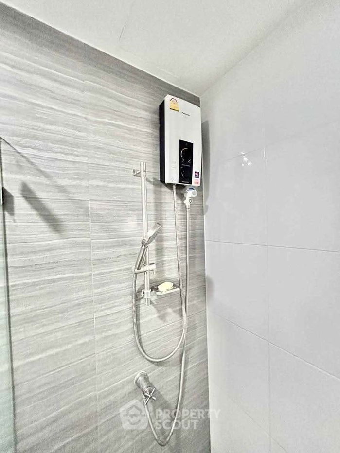 picture 1-BR Condo at Knightsbridge Phaholyothin Interchange in Anusawari (ID 2119515) - 13/13