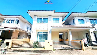 Houses for rent Chiang Mai : For rent: 2-storey detached house in Diya Valley Village, Saraphi. Call 082-532-3935.