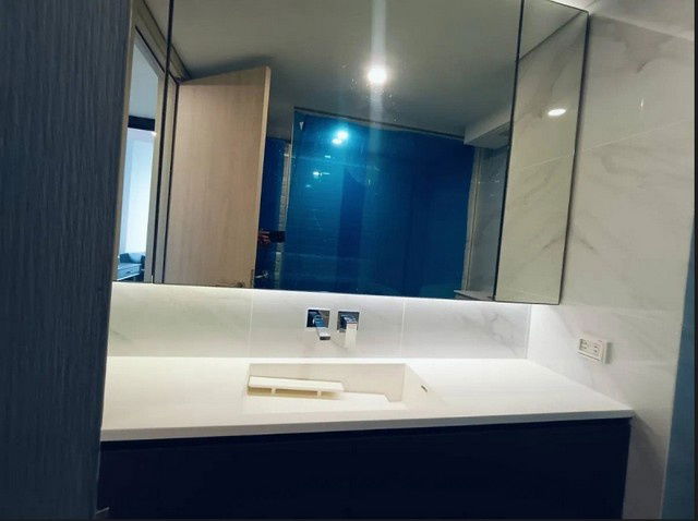 รูป C6016 ให้เช่า  :  คอนโด  แลนด์มาร์ค แอท เอ็มอาร์ทีเอ สเตชั่น ( MRT พระราม 9 ) 064 665 4666 - รูปที่ 10/11