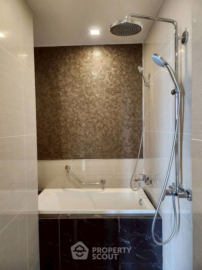 picture 2-BR Condo at Park Origin Phrom Phong near BTS Phrom Phong (ID 2274473) - 12/17