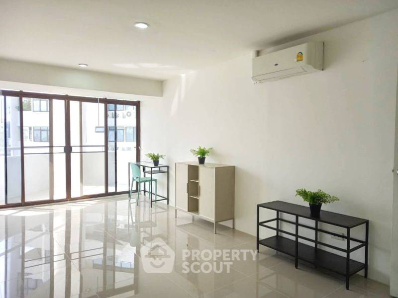 รูป คอนโด 2-ห้องนอน ที่ เดอะ วอเตอร์ฟอร์ด พาร์ค สุขุมวิท 53 คอนโดมิเนียม ใกล้ BTS ทองหล่อ (ID 1270813) - รูปที่ 5/21