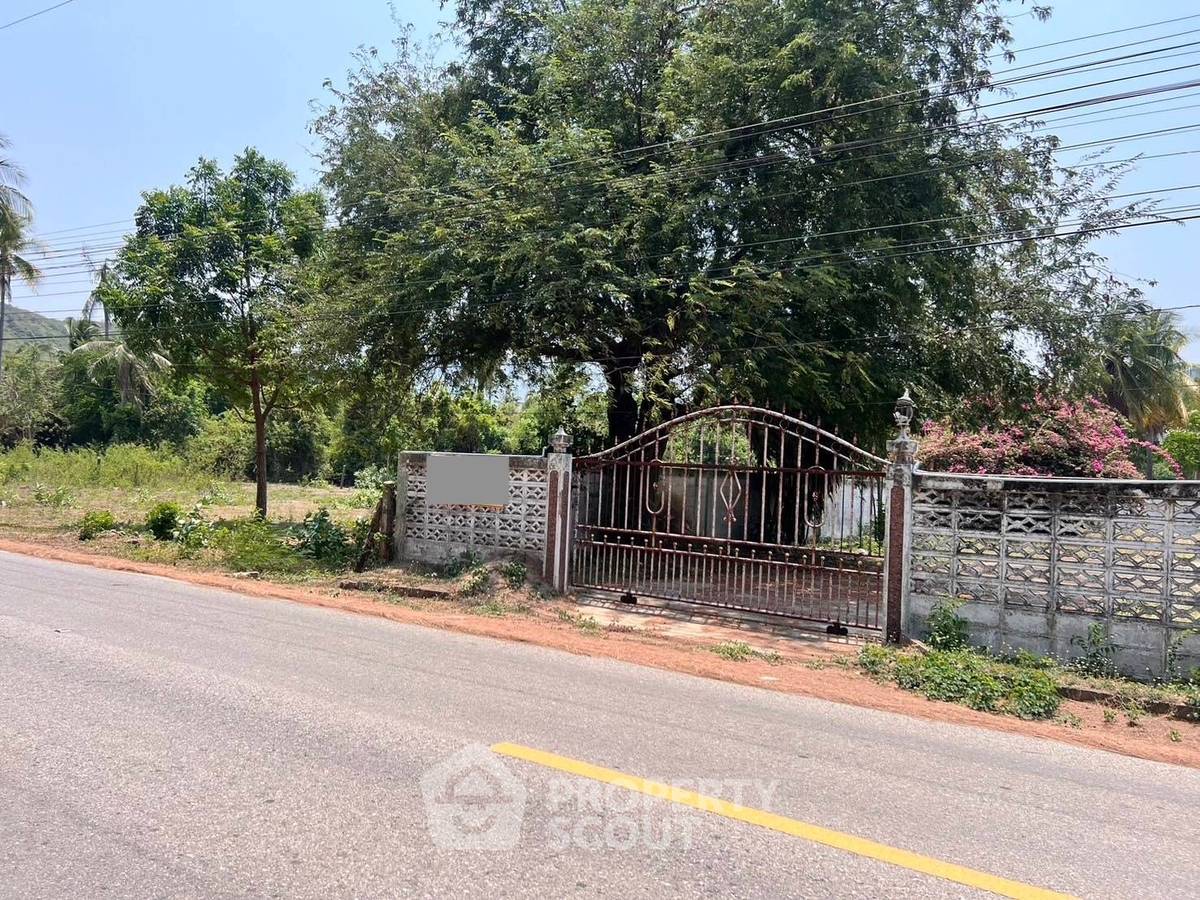 picture 13,288 m² Land for Sale in Sam Roi Yot (ID 1521888) - 3/5