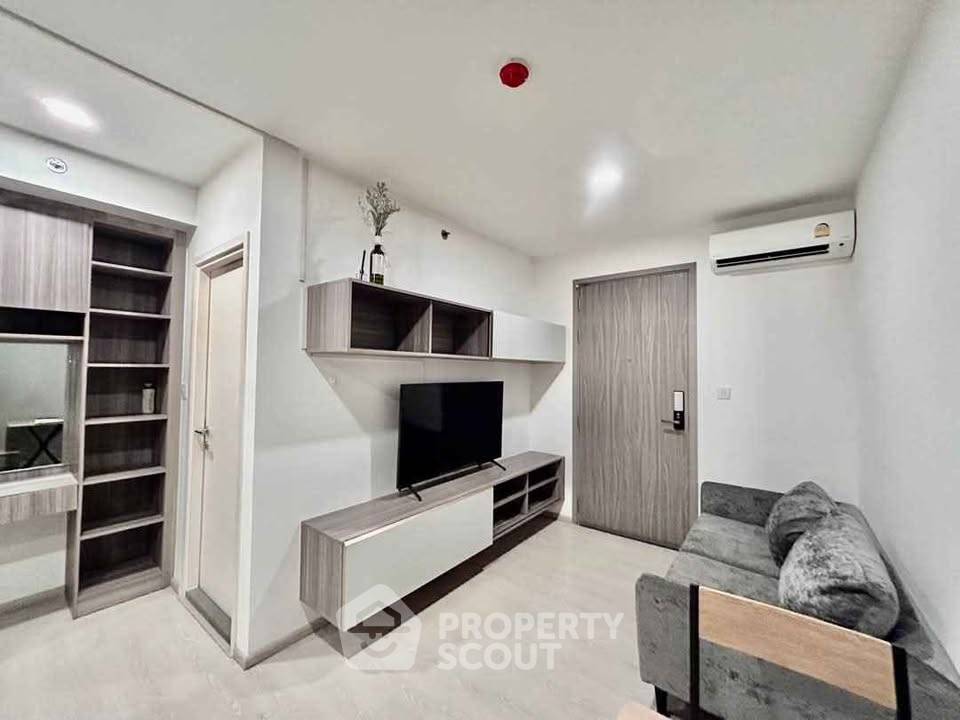 picture 1-BR Condo at Knightsbridge Phaholyothin Interchange in Anusawari (ID 2119515) - 5/13