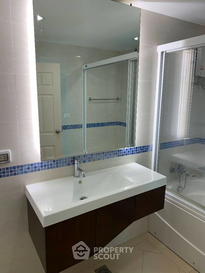 picture 2-BR Condo at Life @ Sukhumvit 67 near BTS Phra Khanong (ID 697903) - 3/8