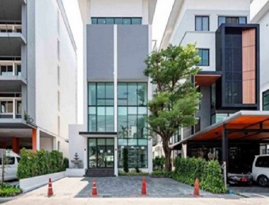 รูป  ให้เช่าอาคารสำนักงาน / Home Office 5 ชั้น ซอยพัฒนาการ ถนนพัฒนาการ มีลิฟท์ในอาคาร จอดรถ 20 คัน เหมาะทำคลินิกเสริมความงาม , ธุรกิจ Online จดบริษัทได้ - รูปที่ 1/11