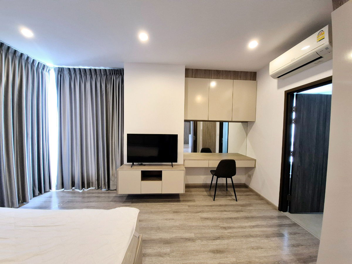 picture 60,000 baht/month 2/2 bed Ideo Mobi sukhumvit BTS Udomsuk - 8/19