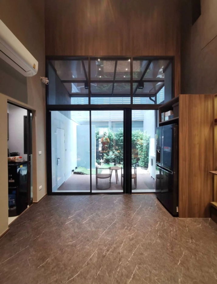 picture P0218 Modern 3.5-Storey Townhome for Sale at Estara Haven Pattanakarn 20 / Onnut 17 - 3/11
