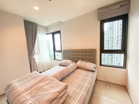 Fully Furnish 2 bed rooms 2 bath rooms to rent in life sathorn sierra